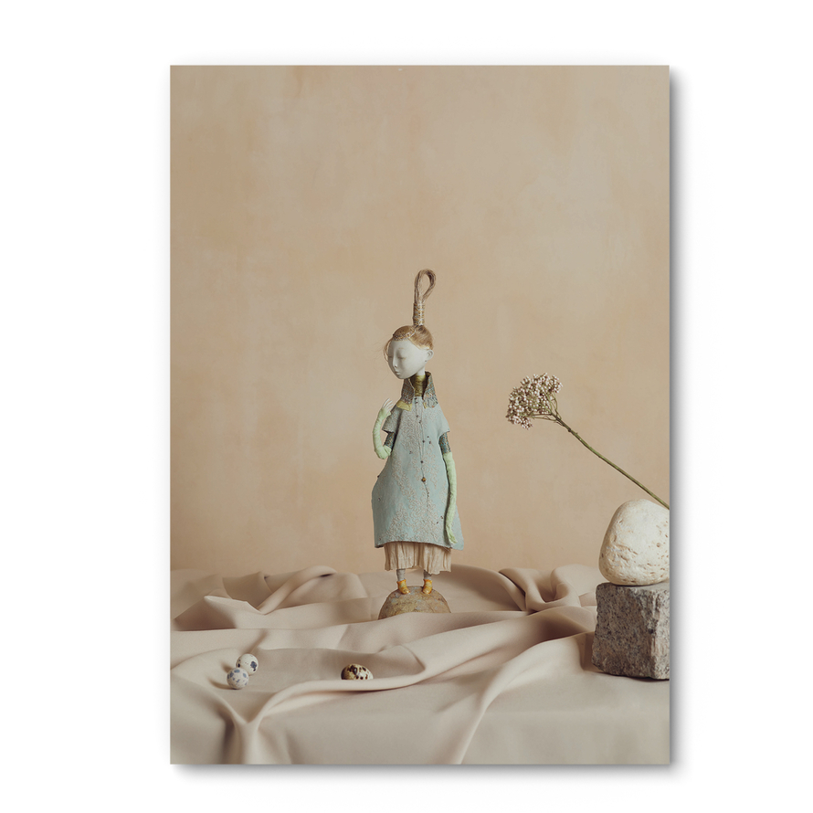 Почтовая открытка «В золотой шапочке»